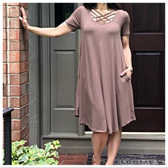 Mocha Triple lattice side pocket swing dress - Picture 6 of 8